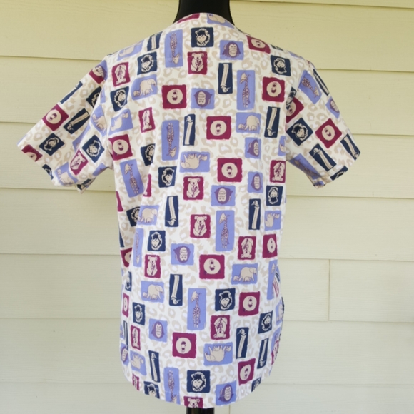 Health Pro Scrubs Child Care Exotic Animals (XS) - Picture 4 of 9